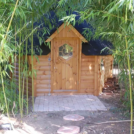 Robinson Aux Nuits Insolides D'agoumbat Lüks kamp alanı Beaumont-de-Lomagne