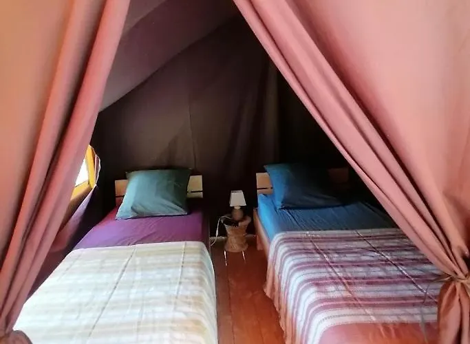 Robinson Aux Nuits Insolides D'agoumbat 럭셔리텐트 *